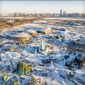 Harbin Ice World main tower completed